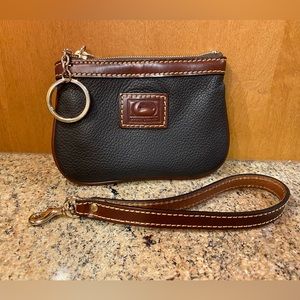 Like New Dooney & Bourke Wristlet
